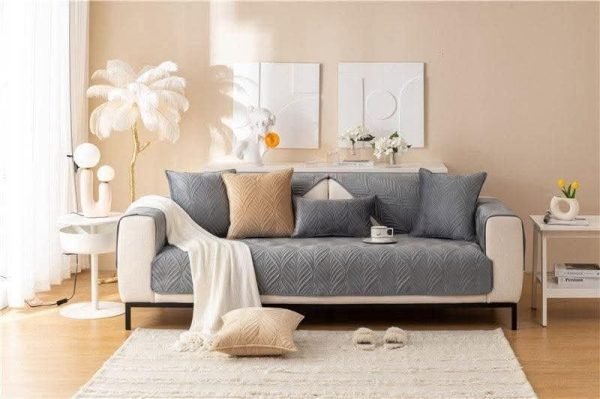 Quilted sofa cover